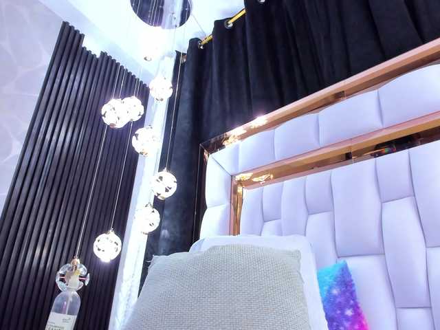 SarayRoyse live cam on BongaCams