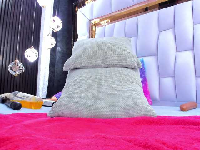 SarayRoyse live cam on BongaCams