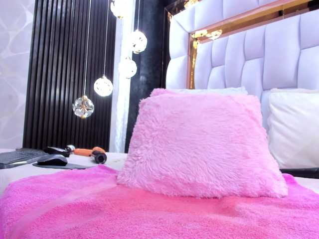 SarayRoyse live cam on BongaCams