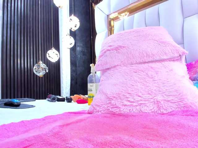 SarayRoyse live cam on BongaCams
