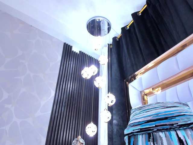 SarayRoyse live webcam show