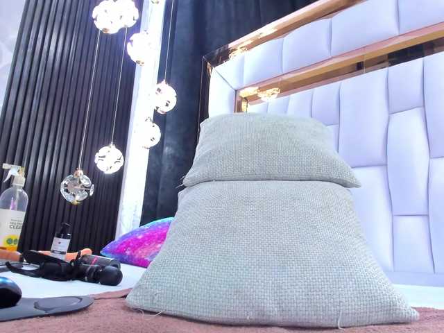 SarayRoyse live cam on BongaCams
