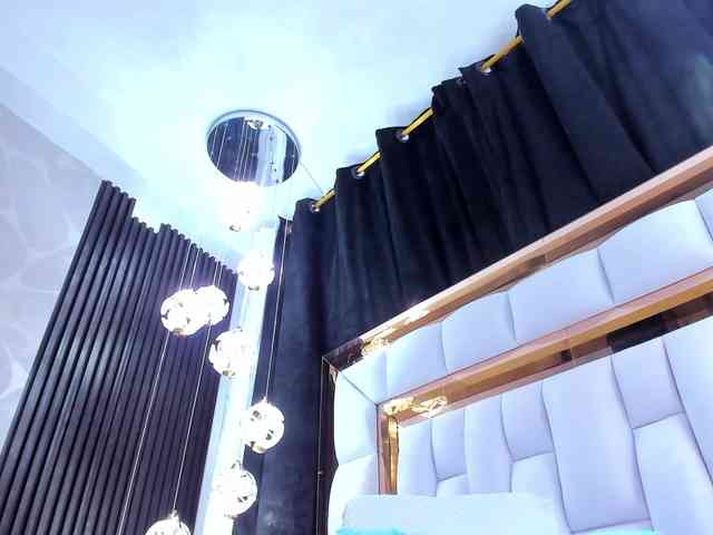 SarayRoyse webcam