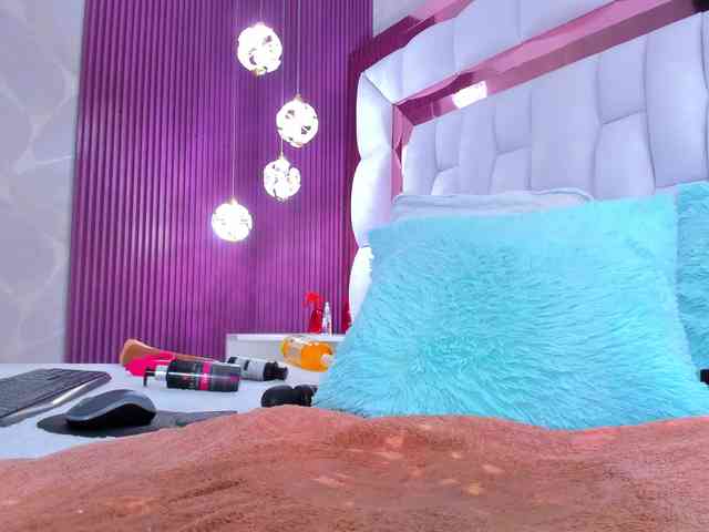 SarayRoyse webcam