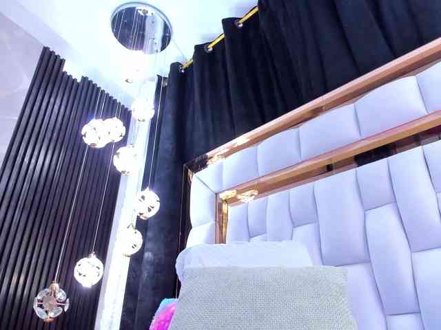 SarayRoyse Sex Cam Show