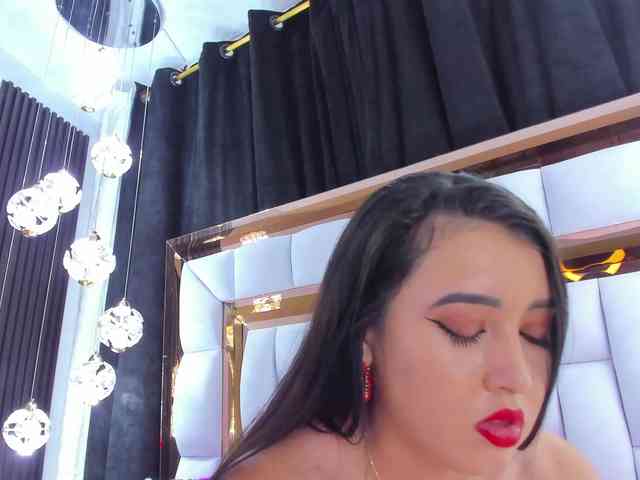 SarayRoyse webcam