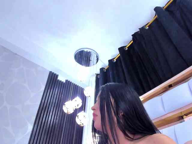 SarayRoyse webcam