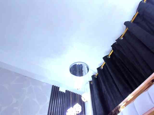 SarayRoyse webcam