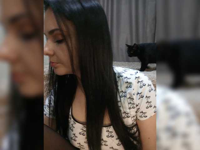 Kristicat's BongaCams show and profile