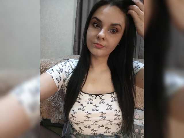 Kristicat's BongaCams show and profile