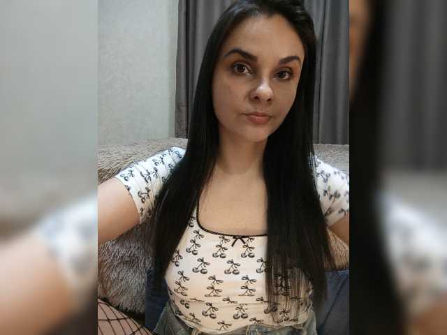 le modèle Kristicat est en webcam porno dans un show sur le site bongacams, il possède les tags suivants: White/Caucasian,Brunette,Shaved