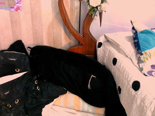 goddess-nahy live cam on BongaCams