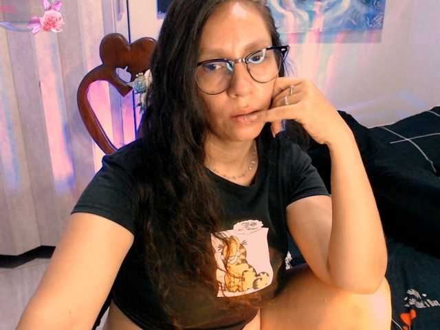 goddess-nahy live cam on BongaCams