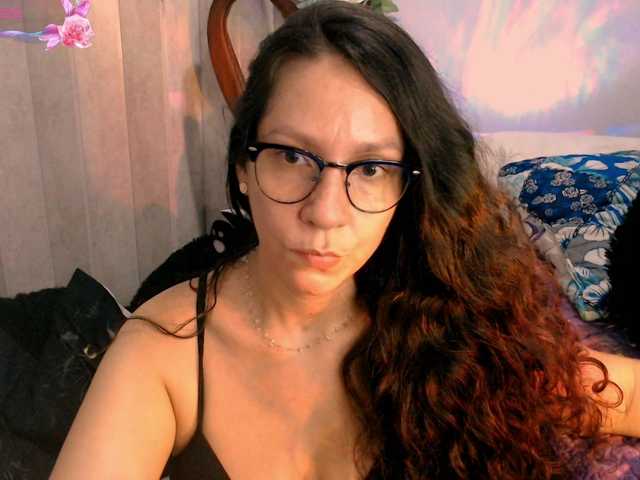 goddess-nahy live cam on BongaCams