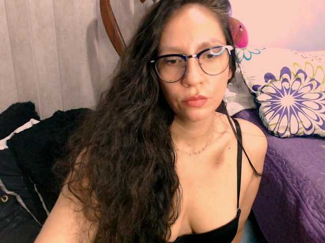 goddess-nahy live cam on BongaCams
