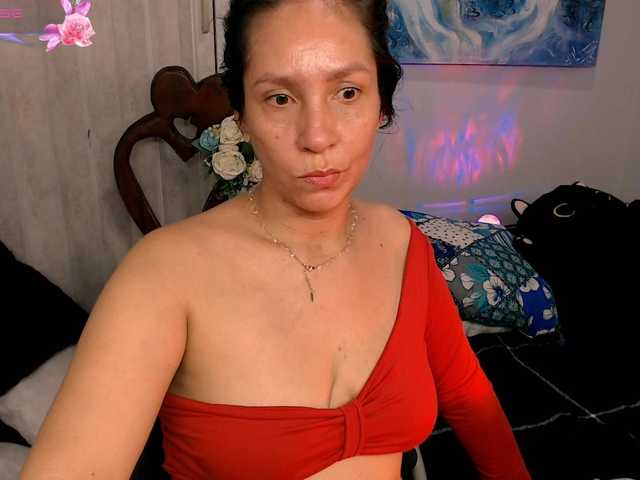 goddess-nahy live cam on BongaCams