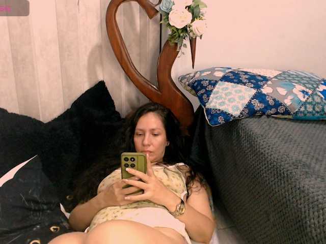 goddess-nahy live cam on BongaCams