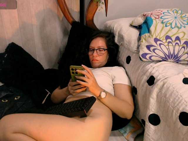 goddess-nahy live cam on BongaCams