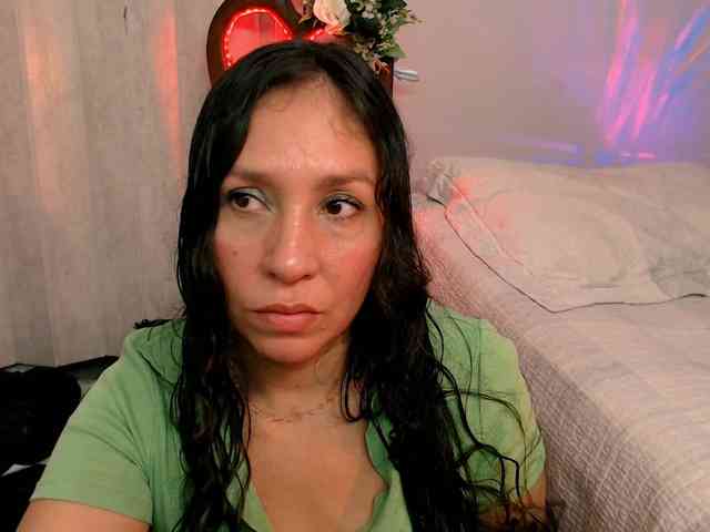 goddess-nahy webcam