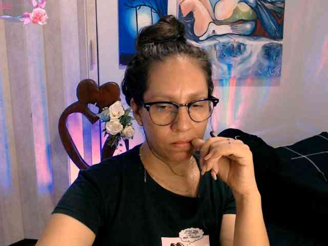 goddess-nahy webcam