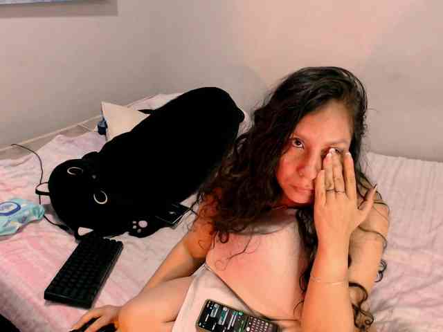 goddess-nahy webcam