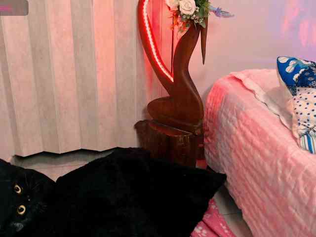 goddess-nahy webcam