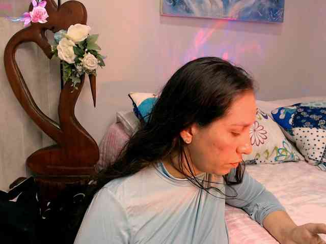 goddess-nahy webcam