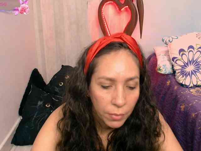 goddess-nahy webcam