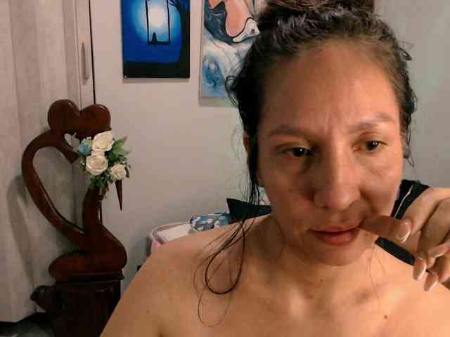goddess-nahy webcam