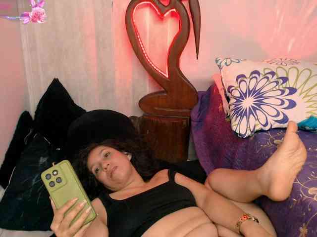 goddess-nahy webcam