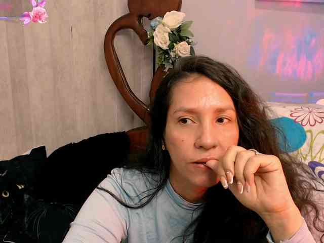 goddess-nahy webcam