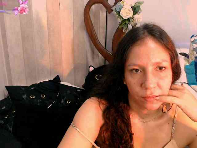 goddess-nahy webcam
