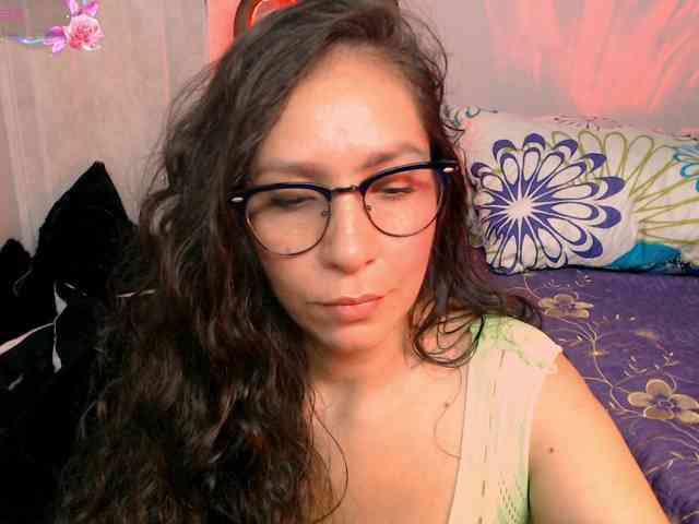 goddess-nahy webcam