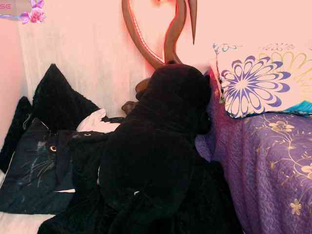 goddess-nahy webcam
