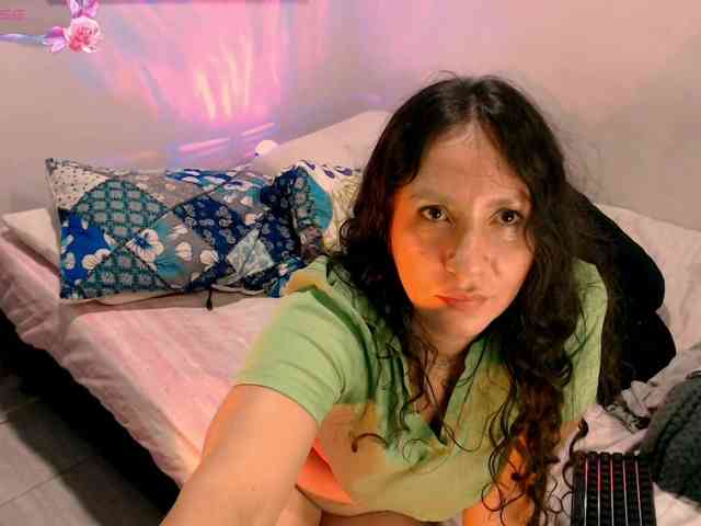 goddess-nahy webcam