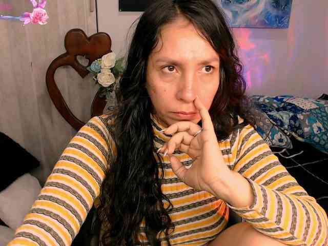 goddess-nahy webcam