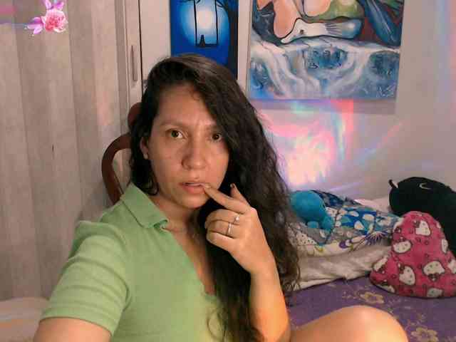 goddess-nahy webcam