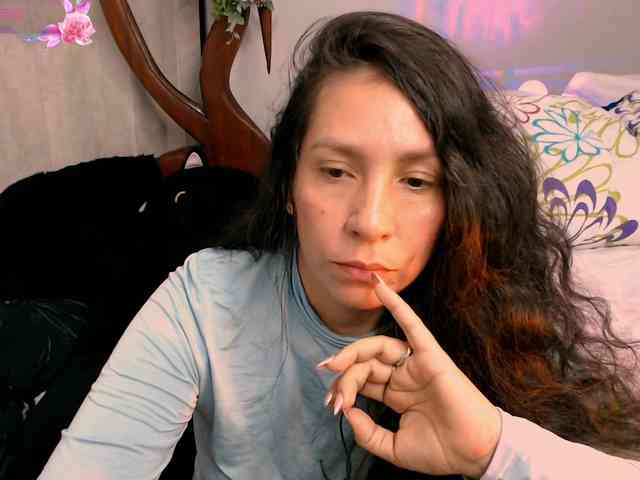 goddess-nahy webcam