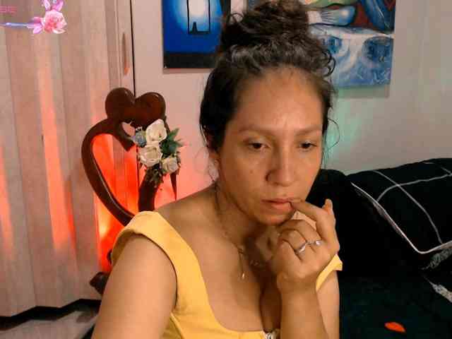 goddess-nahy webcam