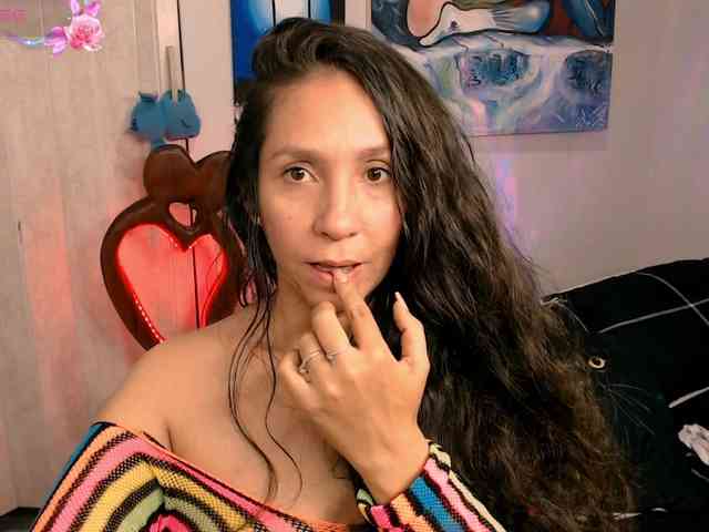 goddess-nahy webcam