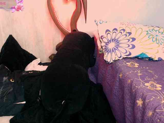 goddess-nahy webcam