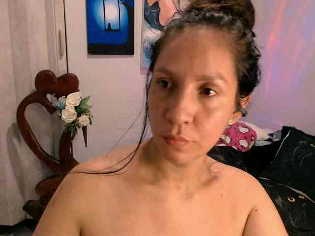 goddess-nahy webcam