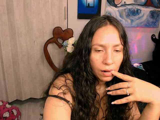 goddess-nahy webcam
