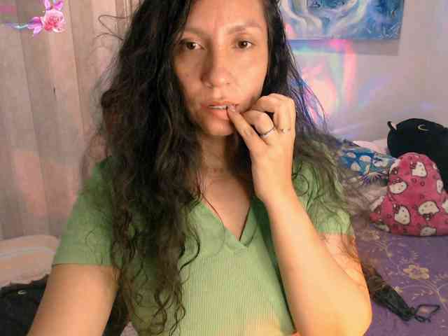 goddess-nahy webcam