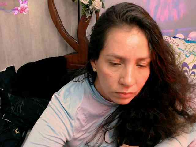 goddess-nahy webcam