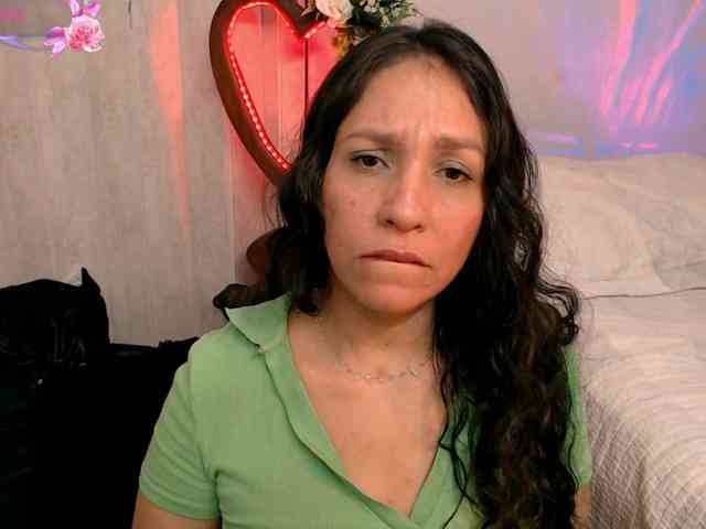 goddess-nahy webcam