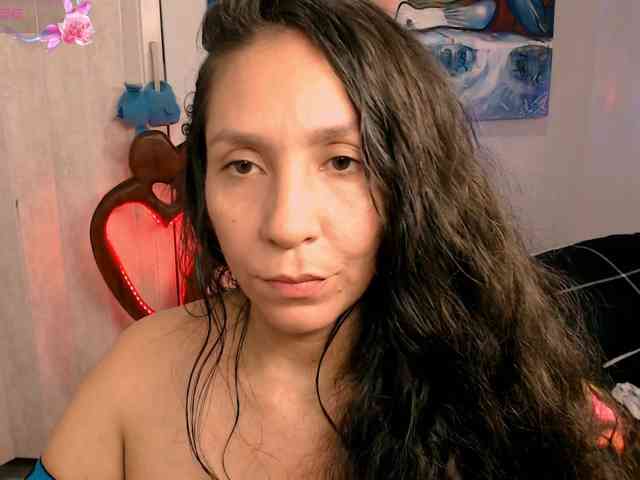 goddess-nahy webcam