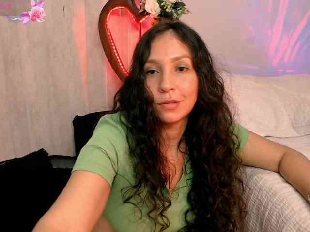 goddess-nahy webcam