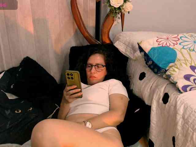 goddess-nahy webcam