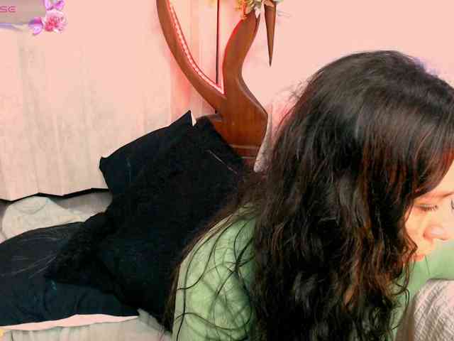goddess-nahy webcam